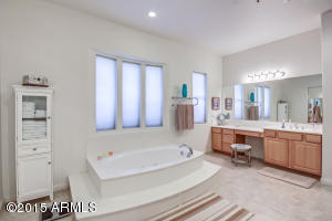 544 Elgin Ct, Gilbert, AZ 85295 photo 14