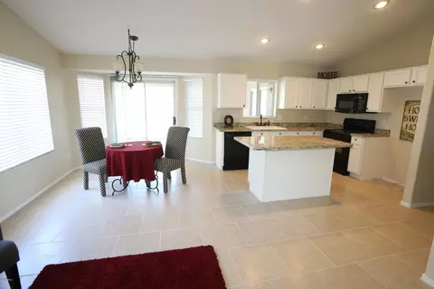 302 E Ivy St, Mesa, AZ 85201 photo 3