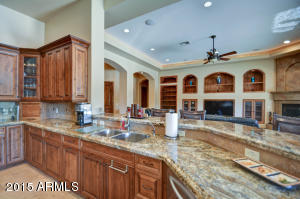 3159 E Bonanza Ct, Gilbert, AZ 85297 photo 9