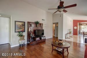 813 S Capistrano Dr, Gilbert, AZ 85233 photo 9