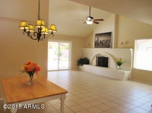 399 E Aspen Way, Gilbert, AZ 85234 photo 2