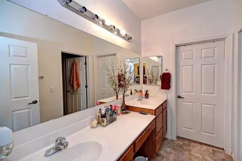2705 E Schiliro Cir, Phoenix, AZ 85032 photo 12