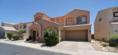 2705 E Schiliro Cir, Phoenix, AZ 85032 photo 2