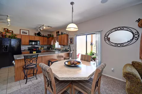 2705 E Schiliro Cir, Phoenix, AZ 85032 photo 6