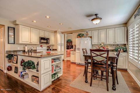 4645 E Summerhaven Dr, Phoenix, AZ 85044 photo 4
