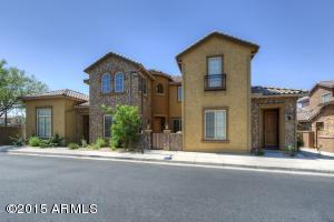3923 E Cat Balue Dr, Phoenix, AZ 85050 photo 2