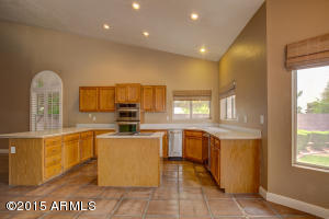 1985 E Todd Dr, Tempe, AZ 85283 photo 5