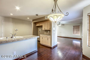 4801 E Abraham Ln, Phoenix, AZ 85054 photo 9