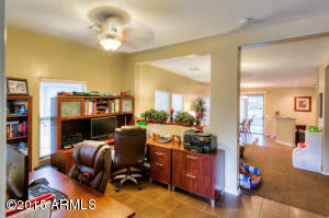 1098 S Olympic Dr, Gilbert, AZ 85296 photo 2