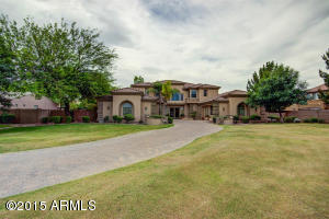 2821 E Clifton Ct, Gilbert, AZ 85295 photo 3