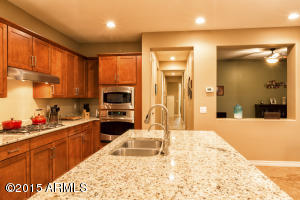 2462 E Carob Dr, Gilbert, AZ 85298 photo 5