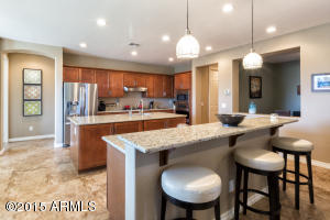 2462 E Carob Dr, Gilbert, AZ 85298 photo 4