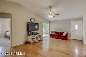 2220 E Robin Ln, Phoenix, AZ 85024 photo 4