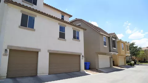 103 W Laurel Ct, Gilbert, AZ 85233 photo 4