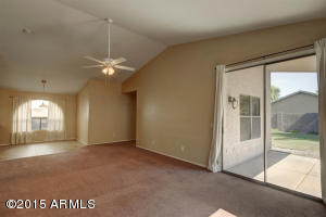 694 E Cathy Dr, Gilbert, AZ 85296 photo 3
