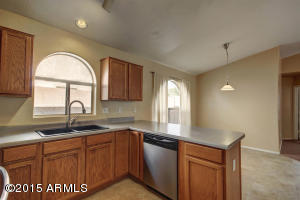 694 E Cathy Dr, Gilbert, AZ 85296 photo 5