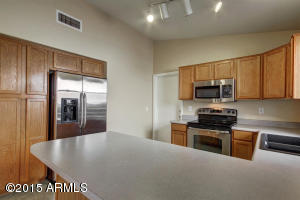 694 E Cathy Dr, Gilbert, AZ 85296 photo 4