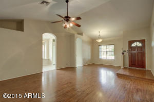 957 E Cullumber St, Gilbert, AZ 85234 photo 2