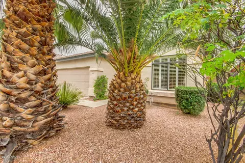 3909 E Taro Ln, Phoenix, AZ 85050 photo 1