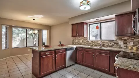 3859 E Cathedral Rock Dr, Phoenix, AZ 85044 photo 6