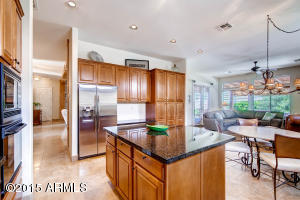 2011 E Topeka Dr, Phoenix, AZ 85024 photo 9