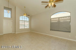 1718 E Aspen Way, Gilbert, AZ 85234 photo 2