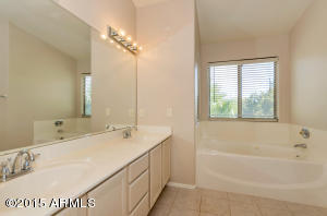 1718 E Aspen Way, Gilbert, AZ 85234 photo 12
