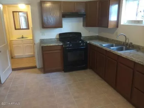 327 S Hobson St, Mesa, AZ 85204 photo 2