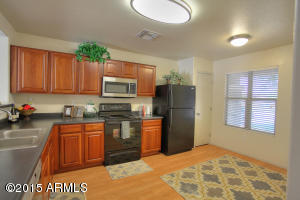 695 S Roca St, Gilbert, AZ 85296 photo 4