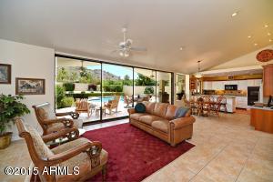 5002 E Arcadia Ln, Phoenix, AZ 85018 photo 7