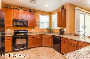 3891 Edna Dr, Gilbert, AZ 85296 photo 6