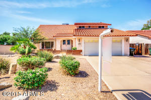 2020 E Gelding Dr, Phoenix, AZ 85022 photo 2