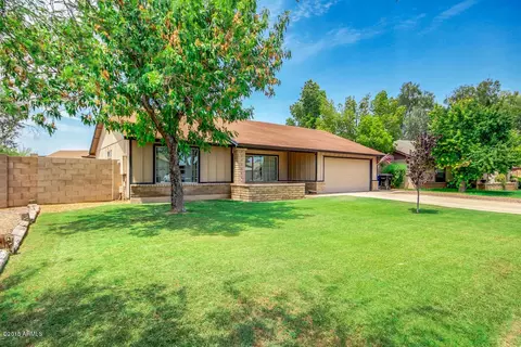 240 E Melody Dr, Gilbert, AZ 85234 photo 3