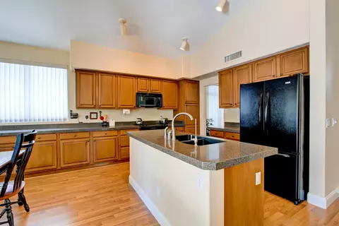 2553 E Silverwood Dr, Phoenix, AZ 85048 photo 5