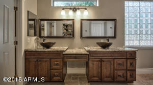 18109 E Sunnybrook Ln, Gilbert, AZ 85298 photo 32