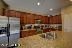 4239 S Squires Ln, Gilbert, AZ 85297 photo 9