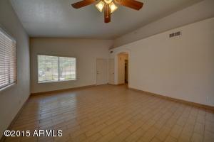 1913 E Fellars Dr, Phoenix, AZ 85022 photo 4