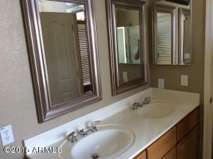 1420 E Comstock Dr, Gilbert, AZ 85296 photo 21