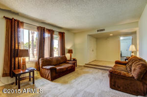 602 E Greenway Dr, Tempe, AZ 85282 photo 2