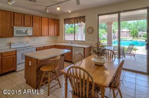 4022 E Lariat Ln, Phoenix, AZ 85050 photo 7