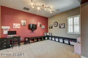3146 E Kingbird Ct, Gilbert, AZ 85297 photo 11