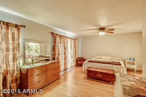 2467 W Winchcomb Dr, Phoenix, AZ 85023 photo 5