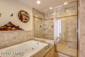 2467 W Winchcomb Dr, Phoenix, AZ 85023 photo 6