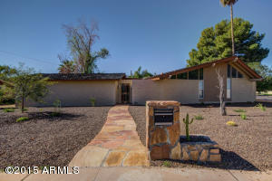 825 E Royal Palm Rd, Phoenix, AZ 85020 photo 2