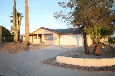3948 E Mercer Ln, Phoenix, AZ 85028 photo 3