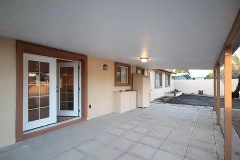 3948 E Mercer Ln, Phoenix, AZ 85028 photo 9