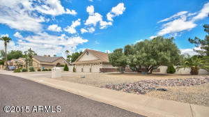 2908 E Winchcomb Dr, Phoenix, AZ 85032 photo 2