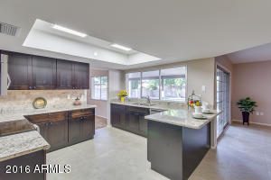 1852 E Colgate Dr, Tempe, AZ 85283 photo 2