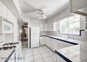 810 E 8th Pl, Mesa, AZ 85203 photo 2