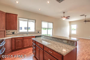 962 E Ivanhoe St, Gilbert, AZ 85295 photo 4